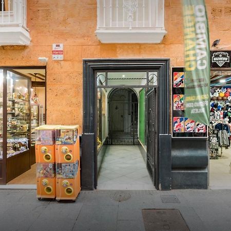 Diseno Y Confort Junto A La Catedral Cádiz Kültér fotó