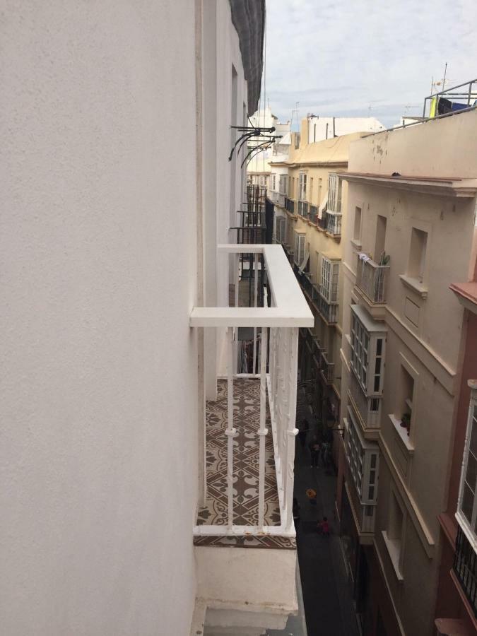 Diseno Y Confort Junto A La Catedral Cádiz Kültér fotó